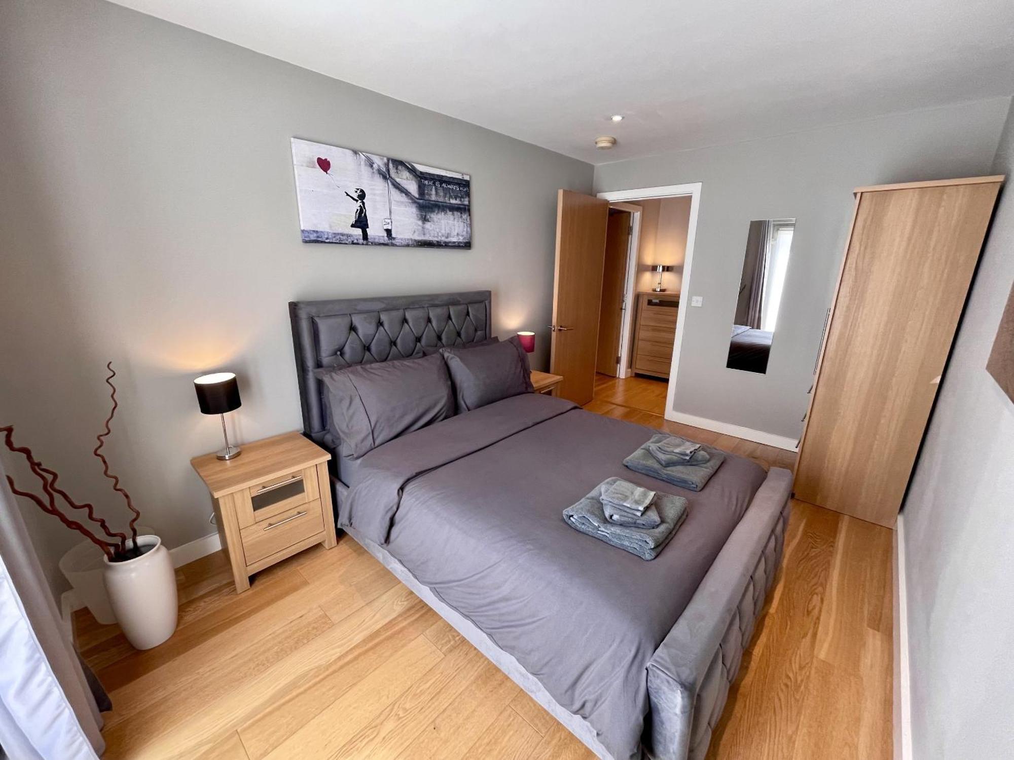 Stunning 2-Bed Town Centre Apartment - Hosted By Hutch Lifestyle Leamington Spa Buitenkant foto