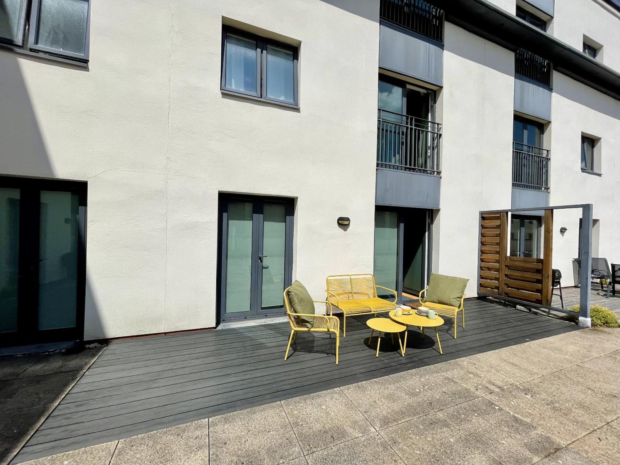 Stunning 2-Bed Town Centre Apartment - Hosted By Hutch Lifestyle Leamington Spa Buitenkant foto