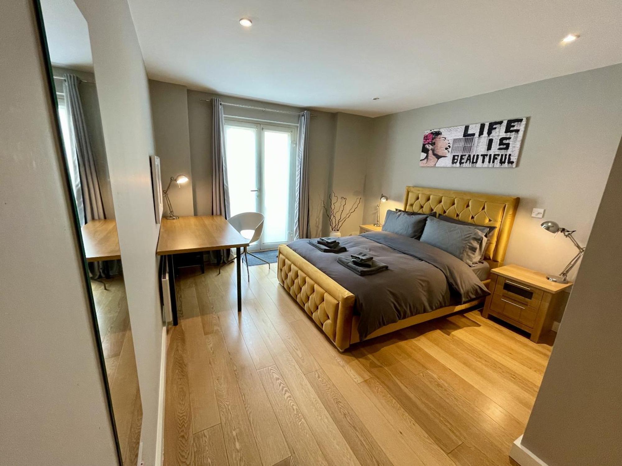 Stunning 2-Bed Town Centre Apartment - Hosted By Hutch Lifestyle Leamington Spa Buitenkant foto