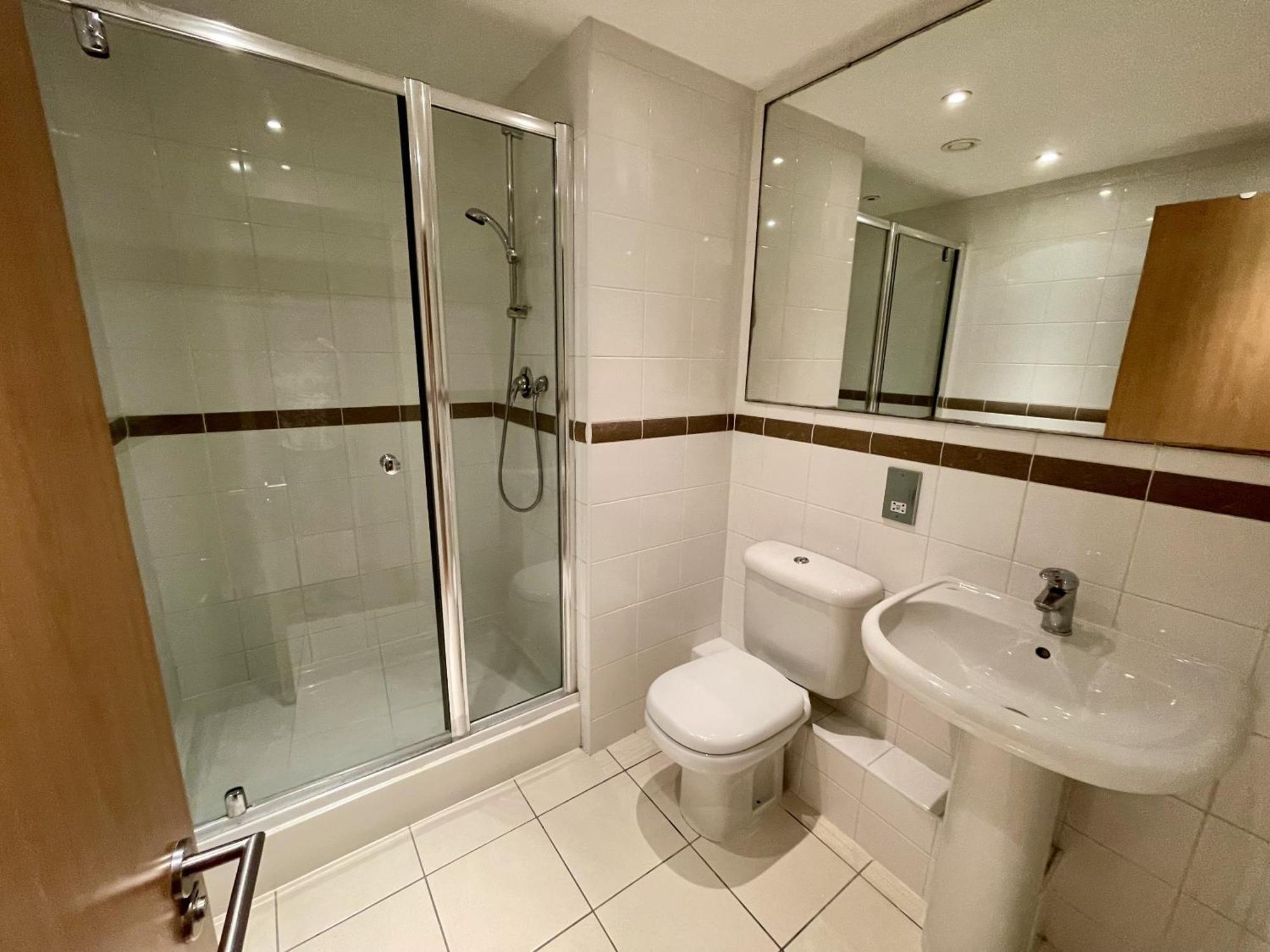 Stunning 2-Bed Town Centre Apartment - Hosted By Hutch Lifestyle Leamington Spa Buitenkant foto