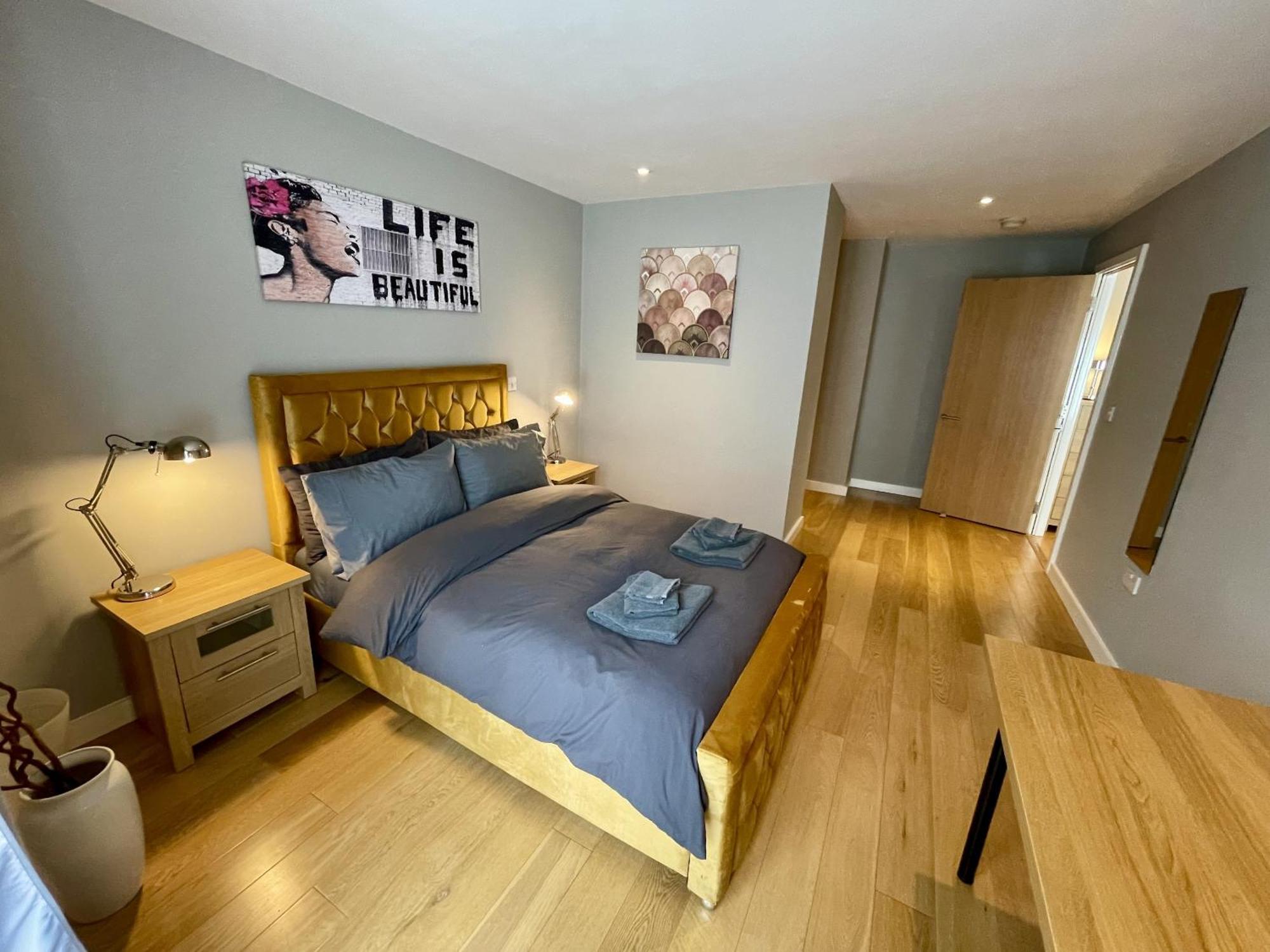 Stunning 2-Bed Town Centre Apartment - Hosted By Hutch Lifestyle Leamington Spa Buitenkant foto